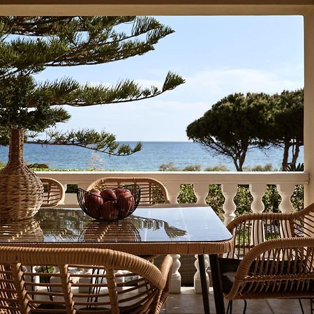 Sea Elegance Villa - On The Beach, By Zantewize Psarou  ภายนอก รูปภาพ