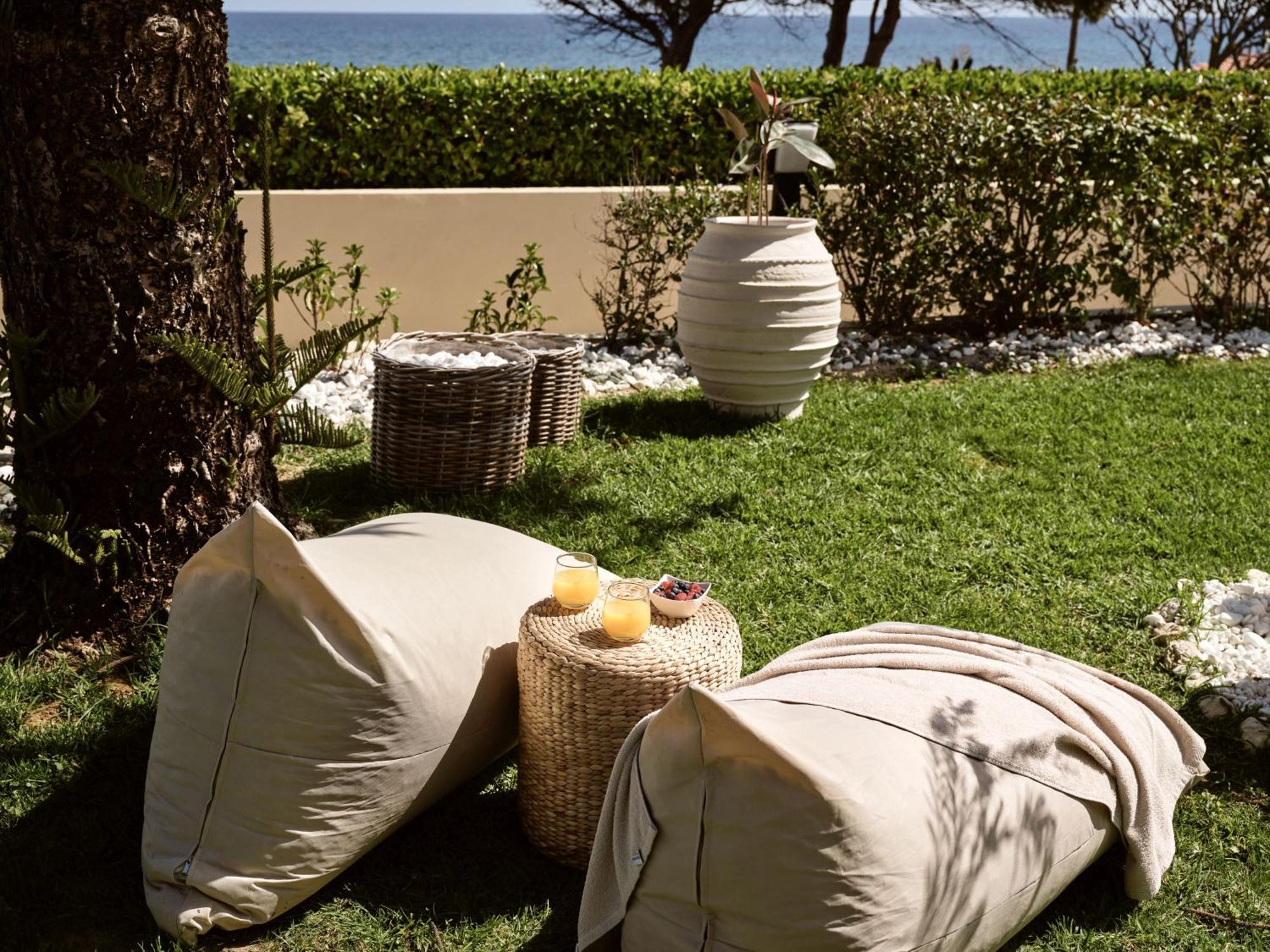 Sea Elegance Villa - On The Beach, By Zantewize Psarou  ภายนอก รูปภาพ